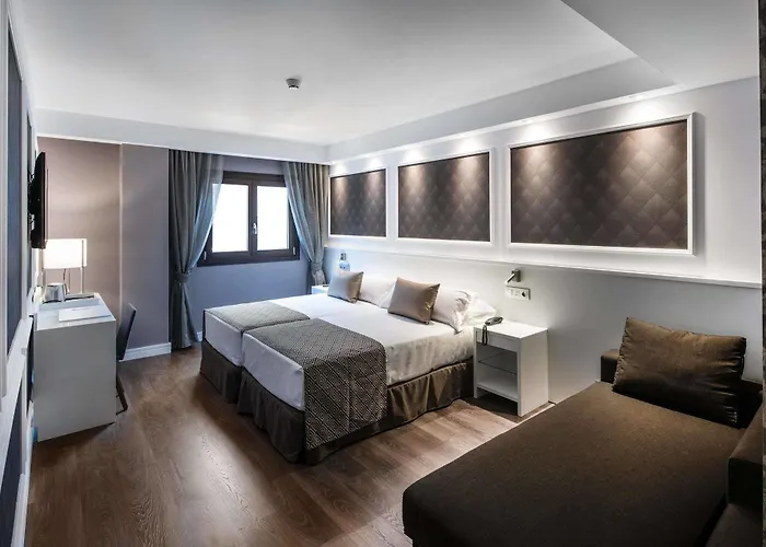 Catalonia Magdalenes מלון 4*